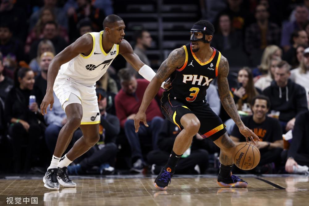 防守侧翼的 防守侧翼的